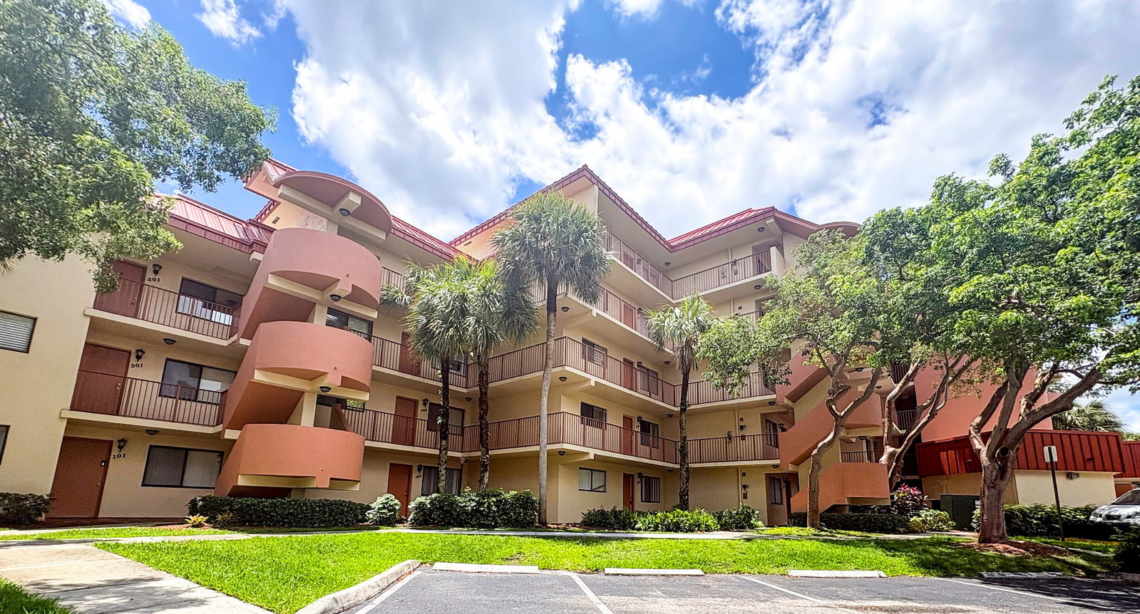 Plantation Forest Condo